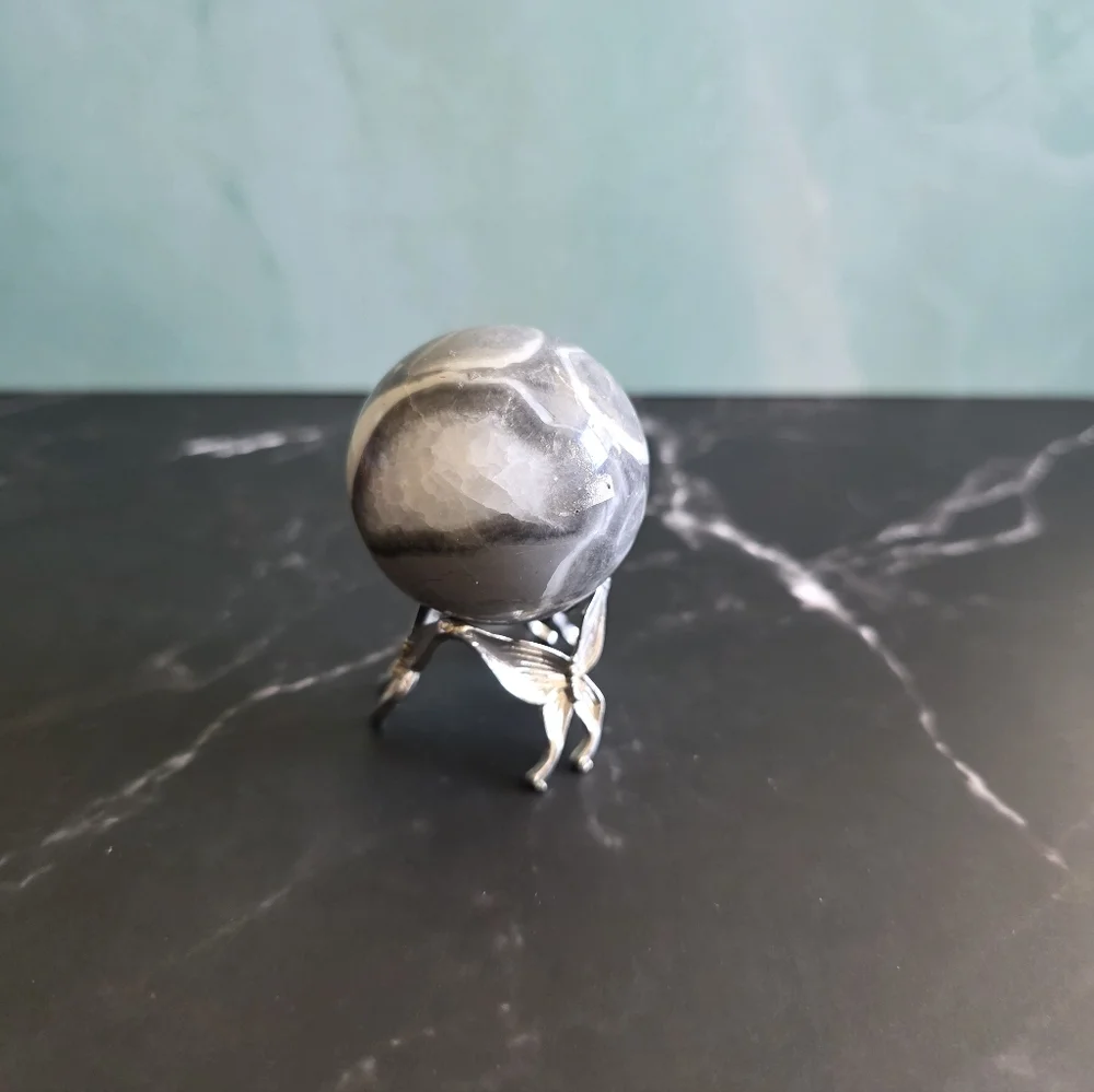 Shell Jasper sphere - Picture 1 of 2